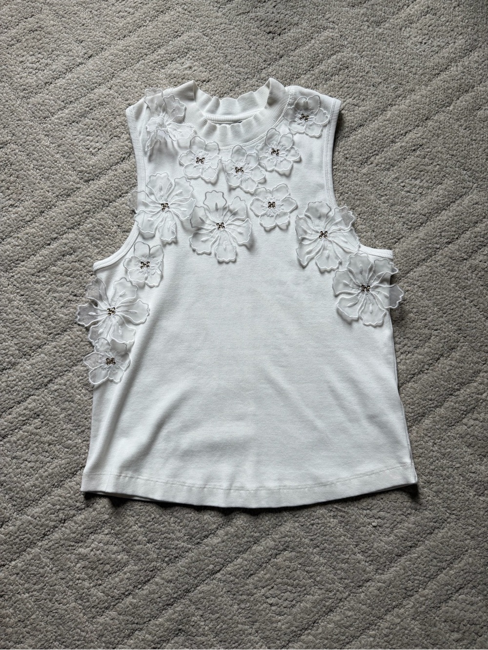 Anthropologie White Floral Appliqué Sleeveless Knit Tank - Picture 3 of 5